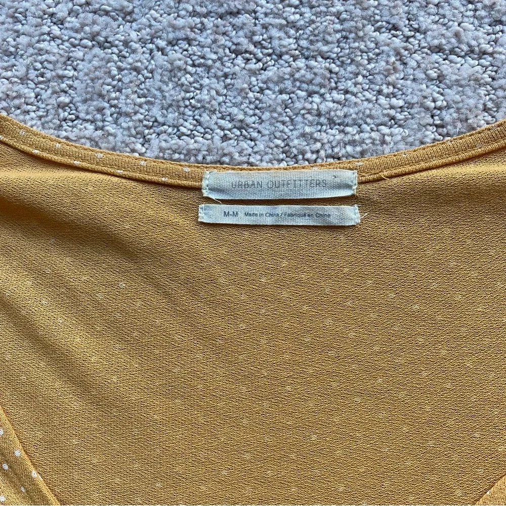 Urban Outfitters yellow polka dot top - Picture 3 of 4